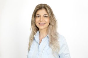 Ex-deputada estadual entre 2006 e 2010, Haifa Madi substituirá seu marido à Prefeitura de Guarujá. Farid teve a candidatura indeferida em razão da não aprovação das suas contas municipais durante o período que foi prefeito.