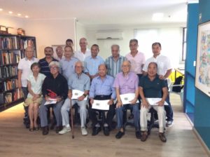 Integrantes da colônia japonesa, ex-deputado Koyu Iha e o atual, João Paulo Papa comemoram a provável devolução do imóvel, que depende agora de sanção presidencial. 