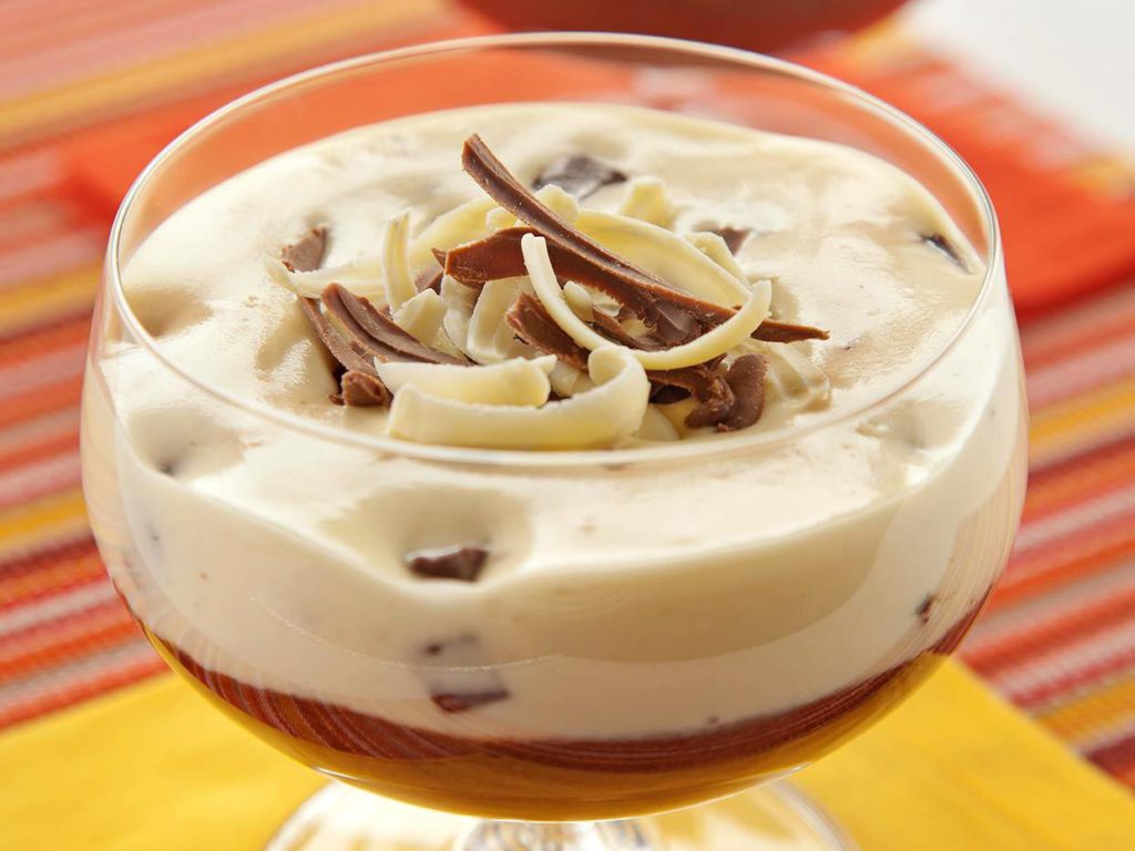 Mousse bicolor de chocolate