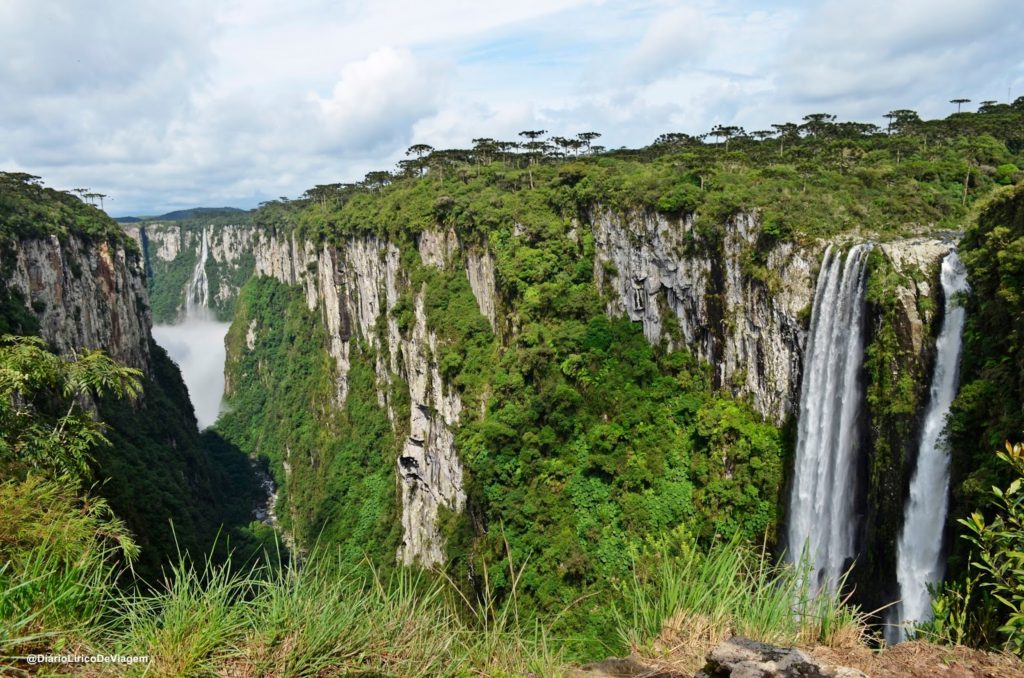 cânions do Parque Nacional de Aparados da Serra e da Serra Geral,