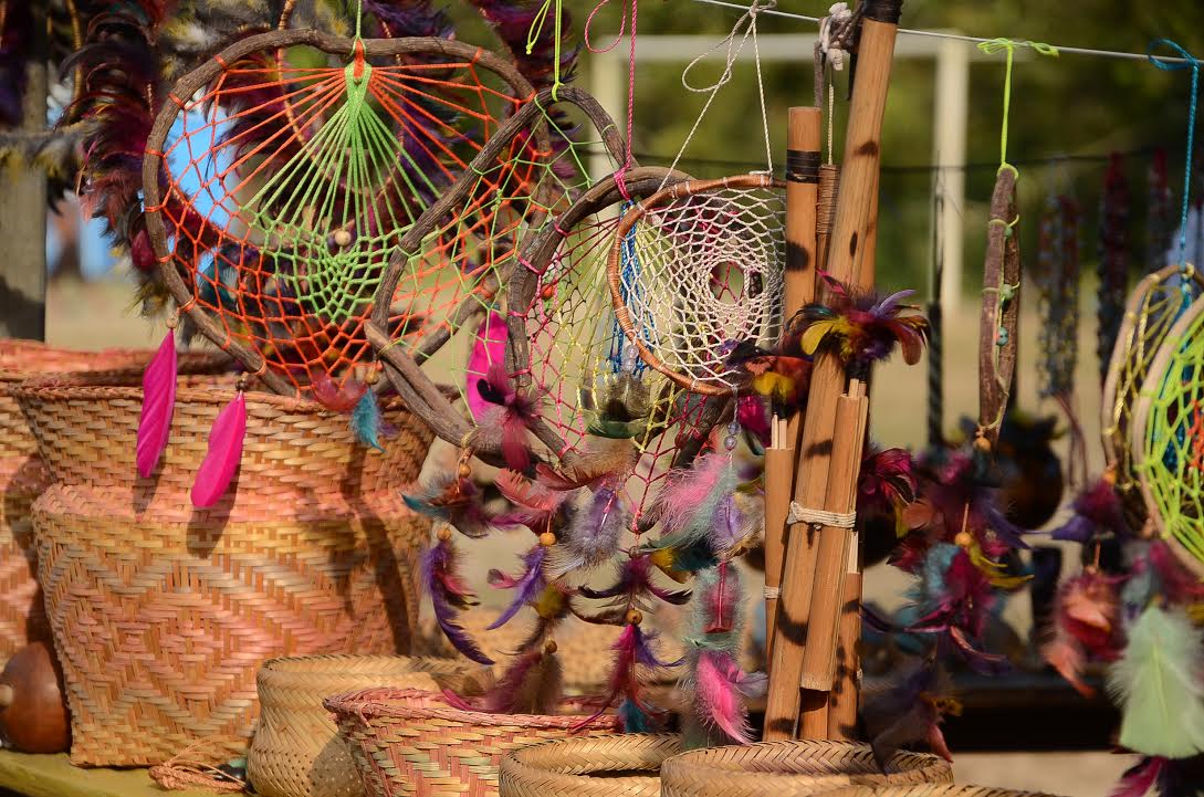O artesanato indígena estará disponível aos visitantes