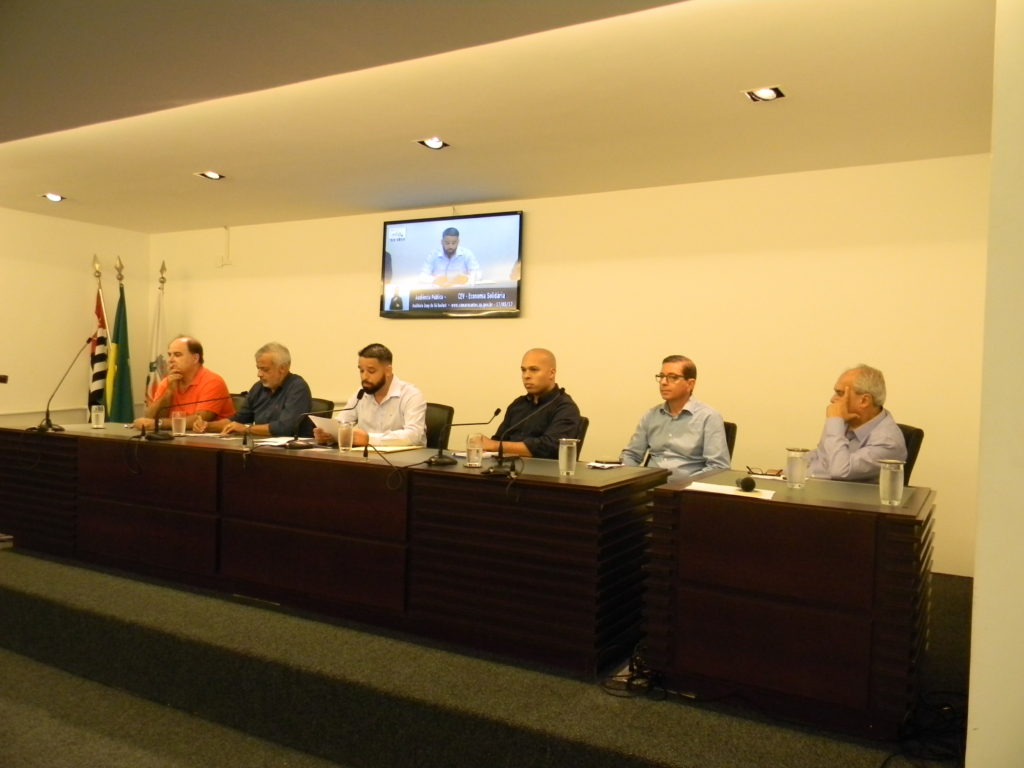 Câmara de Santos discute formas de ampliar a economia solidária