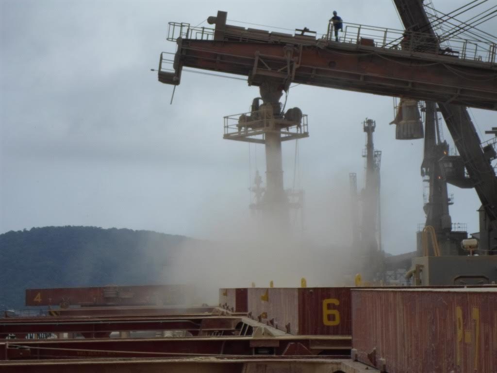 Cetesb multa dois terminais portuários de Santos. Multas chegam a R$ 1,6 milhões