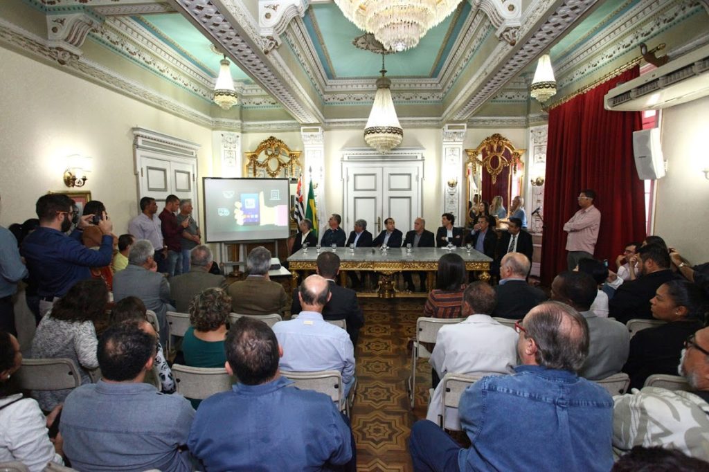 LicitaSantos ganha aplicativo para aproximar fornecedores locais e Prefeitura