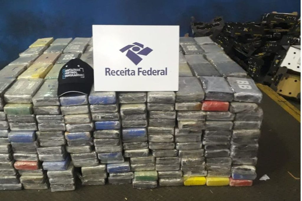 Operação encontra mais de uma tonelada de cocaína no Porto de Santos