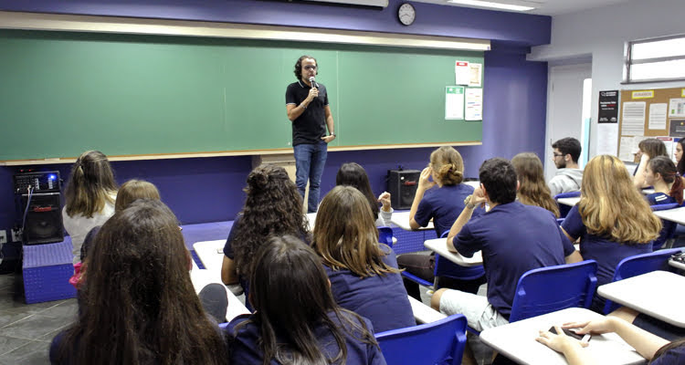Debate aberto ao público sobre suicídio reúne especialistas