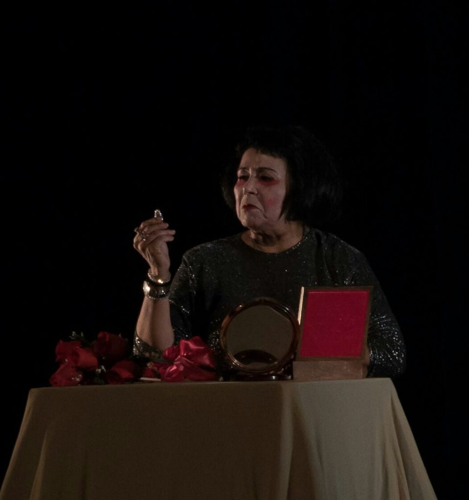 TEP-Unisanta apresentará peça sobre o universo feminino no Teatro Guarany