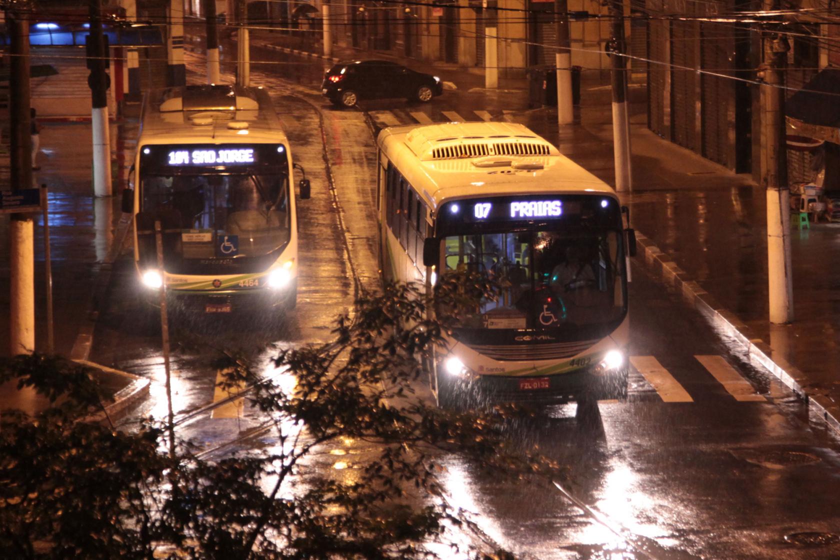 ônibus desembarque noturno