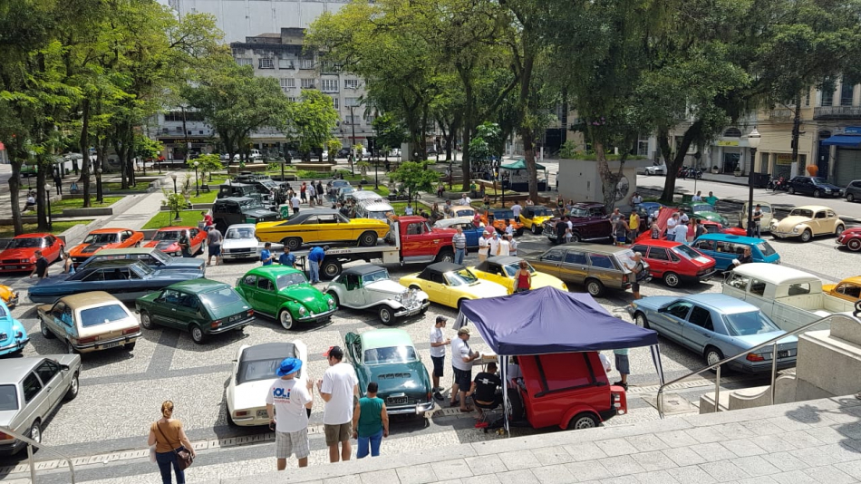 exposição de carros antigos