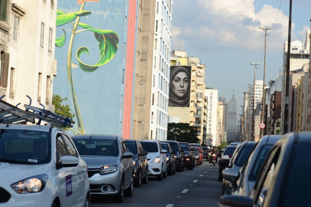 Aplicativo bloqueia ligações e mensagens para celular no trânsito