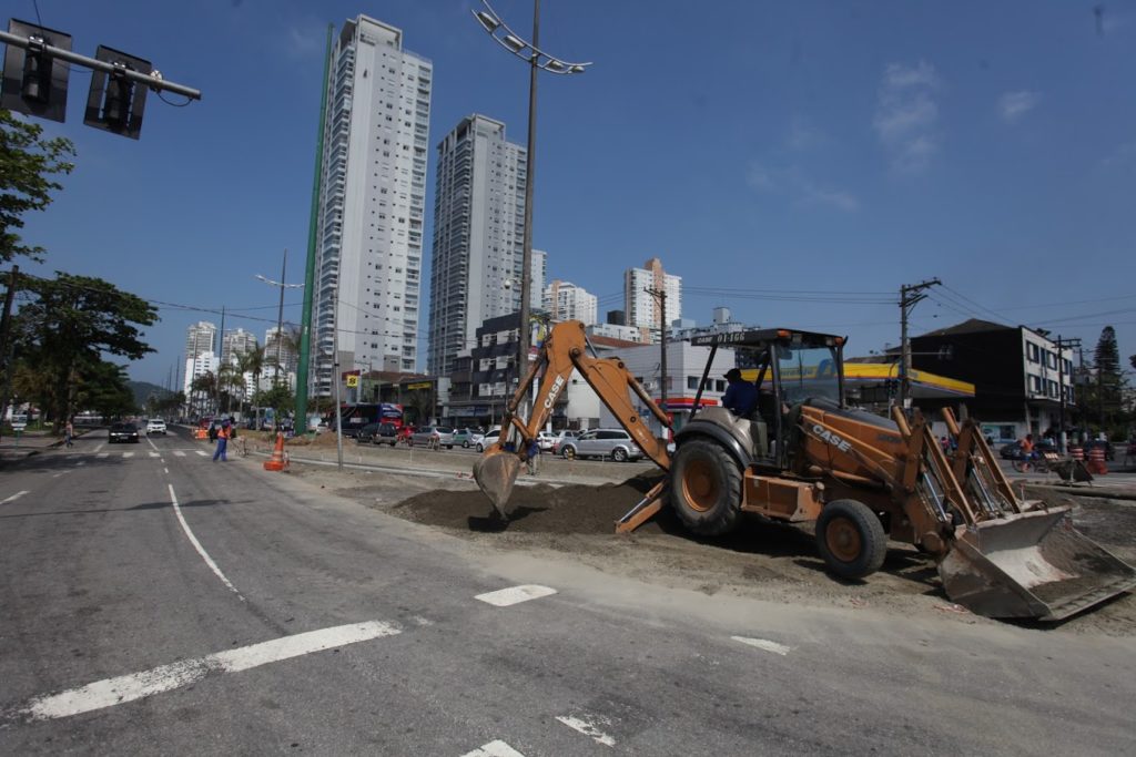 Com licitação aberta para quiosques, Ponta da Praia tem obras em dois trechos