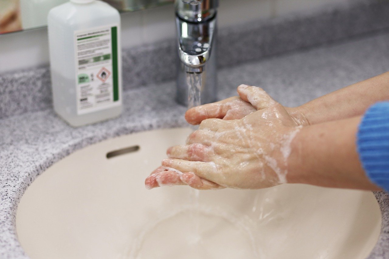 lavar as mãos saúde