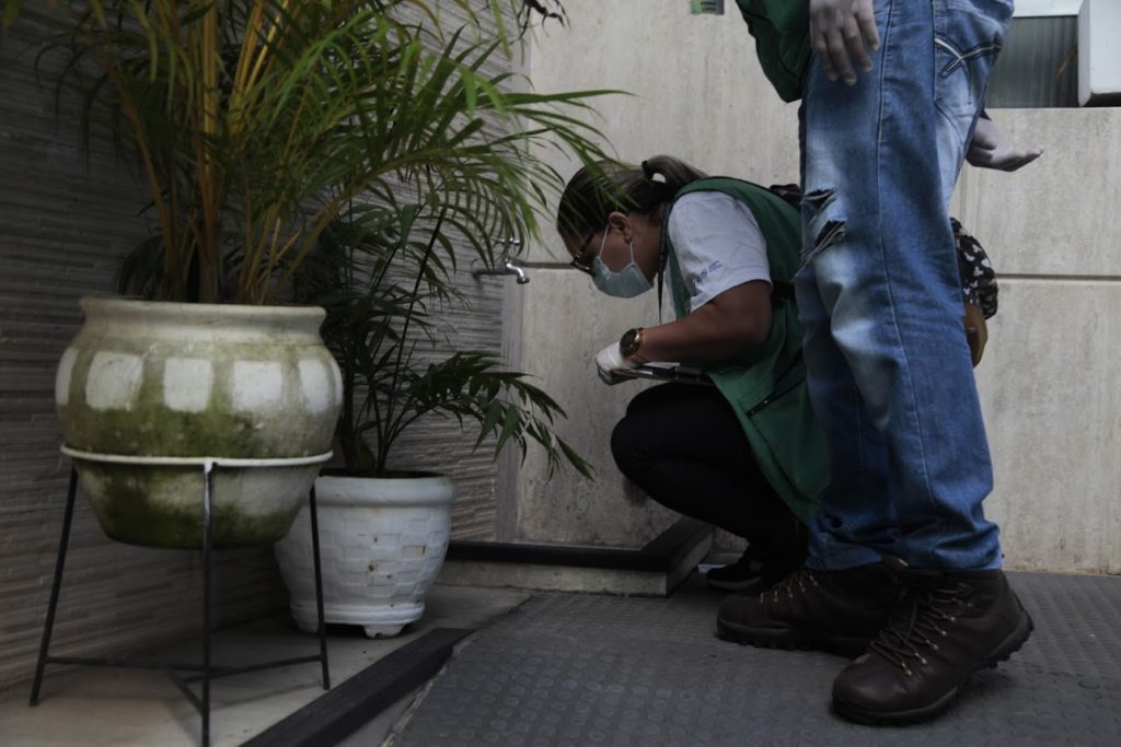 Mutirão da dengue no Embaré continua nesta quarta