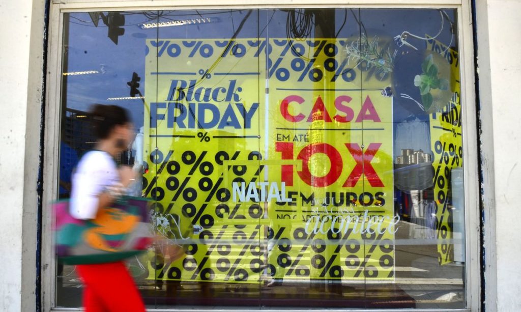 Procon orienta sobre compras na Black Friday para evitar problemas a consumidor