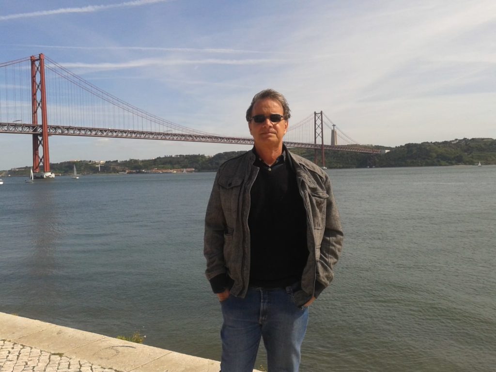 Cagiano, uma poesia moldada de desespero