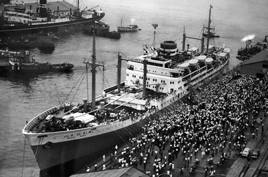 Navio Kasato Maru no porto de Santos em 1908