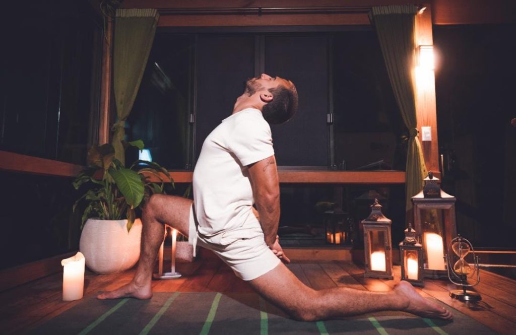 Prática de Yoga pode ajudar no equilíbrio do corpo e a mente para o próximo ano