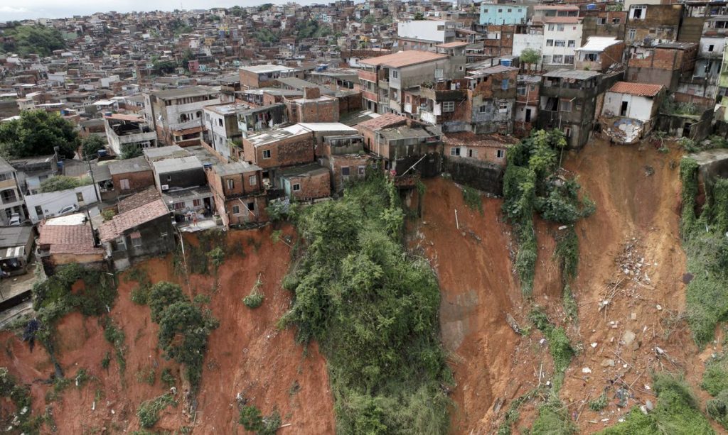 Tragédias com enredo repetido