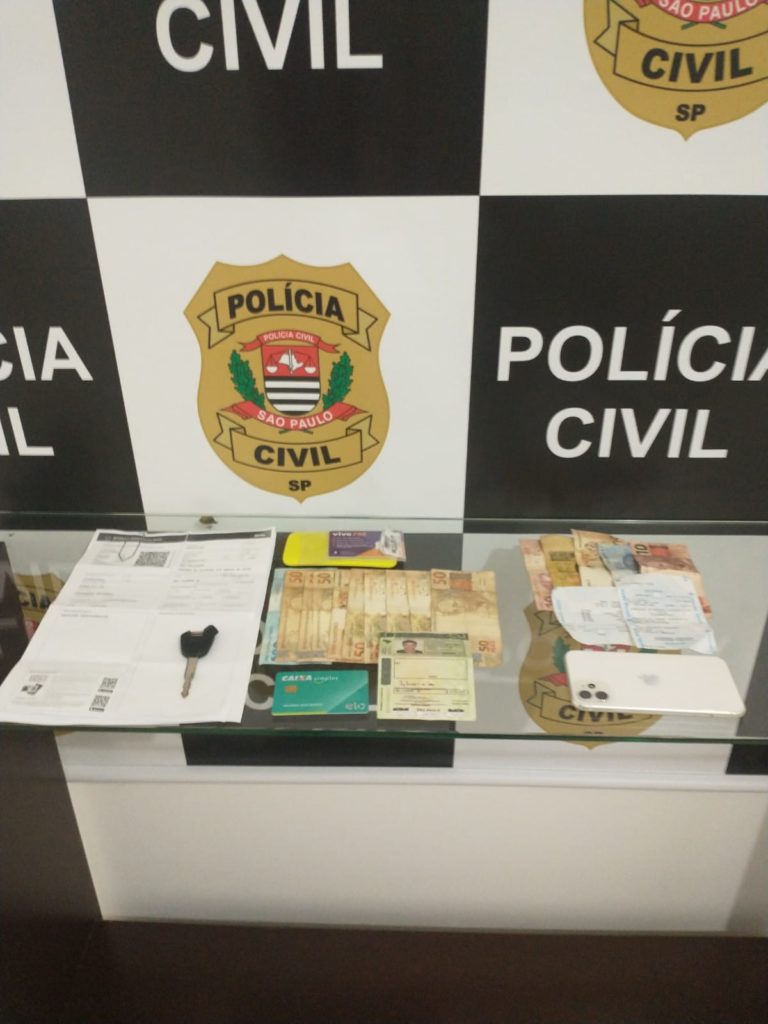 Polícia prende dois homens em flagrante de estelionato no bairro da Encruzilhada