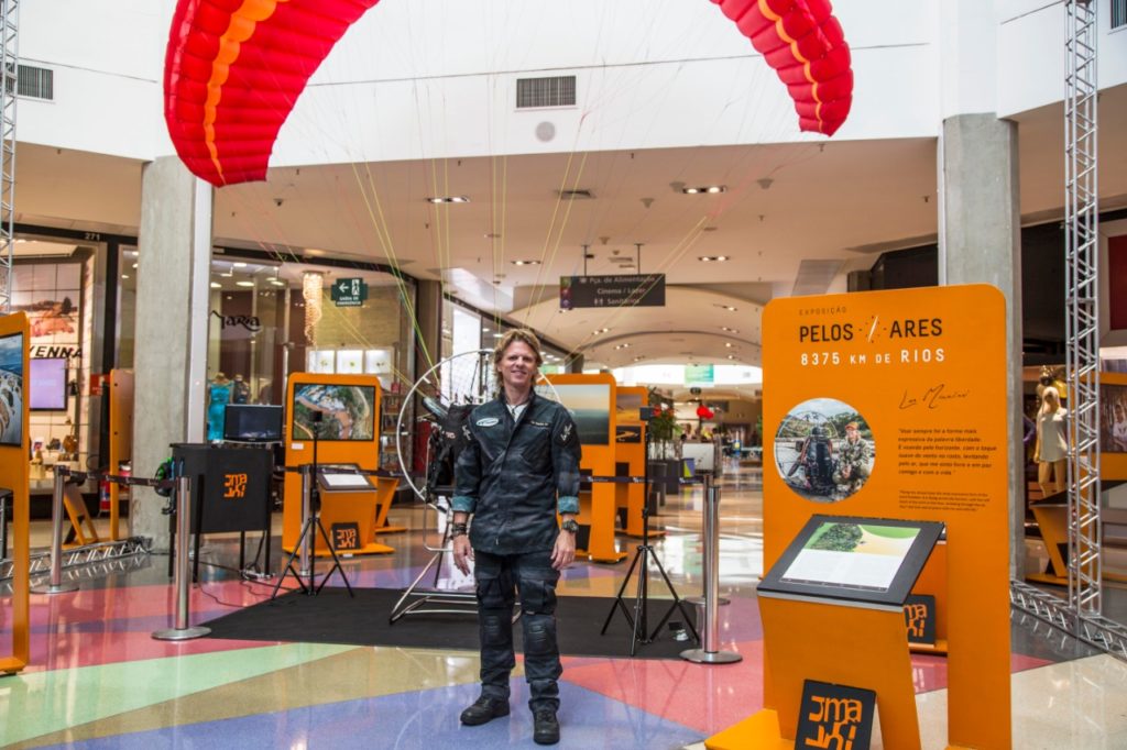 Guarujá recebe exposição do piloto e documentarista Lu Marini