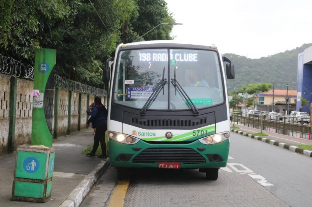 Duas linhas de ônibus em Santos mudam itinerário até sábado (7)