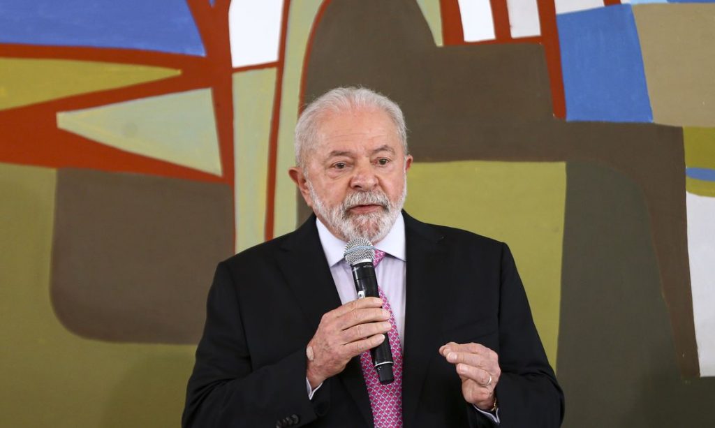 Lula diz que justiça será firme contra quem tentar tirar democracia do povo