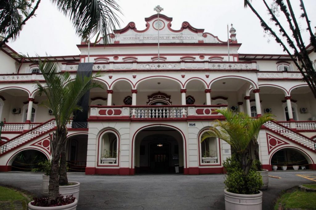 Diretor de Saúde de Angola visita Beneficência Portuguesa de Santos