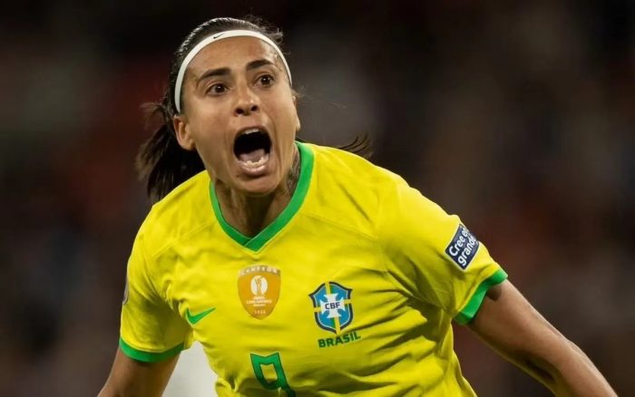 Andressa Alves diz que Brasil vai ter de jogar tudo contra a Jamaica