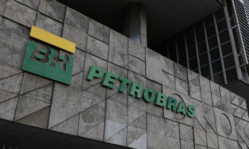 Produção da Petrobras cresce 2% no 4º trimestre de 2023