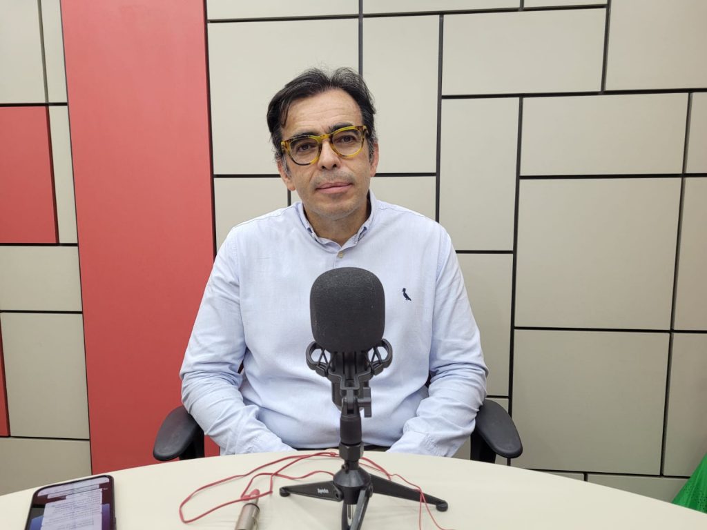 Ex-vereador e médico Evaldo Stanislau recebe medalha Braz Cubas