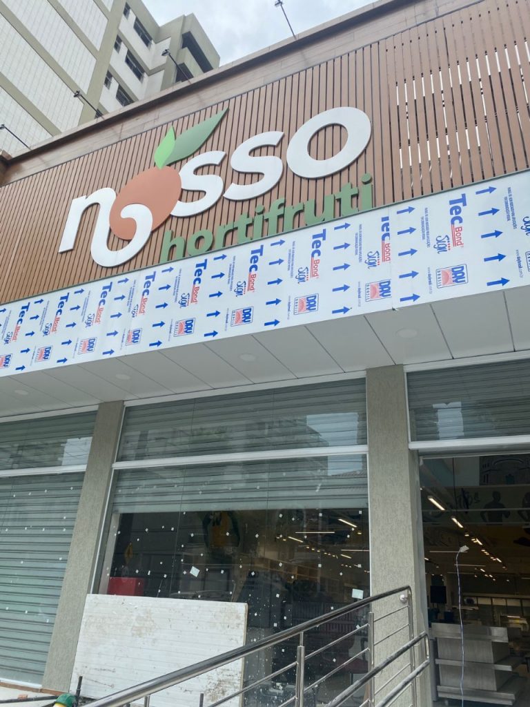 Hortifruti com DNA santista abre nova loja e destaca produtores da Baixada