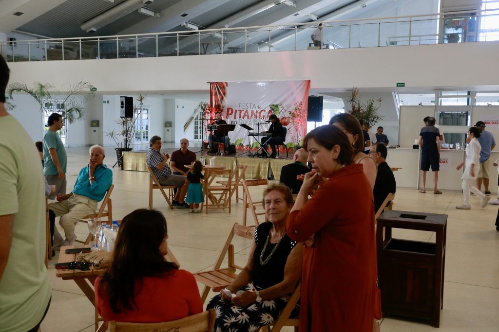 2ª Festa da Pitanga acontece em Guarujá