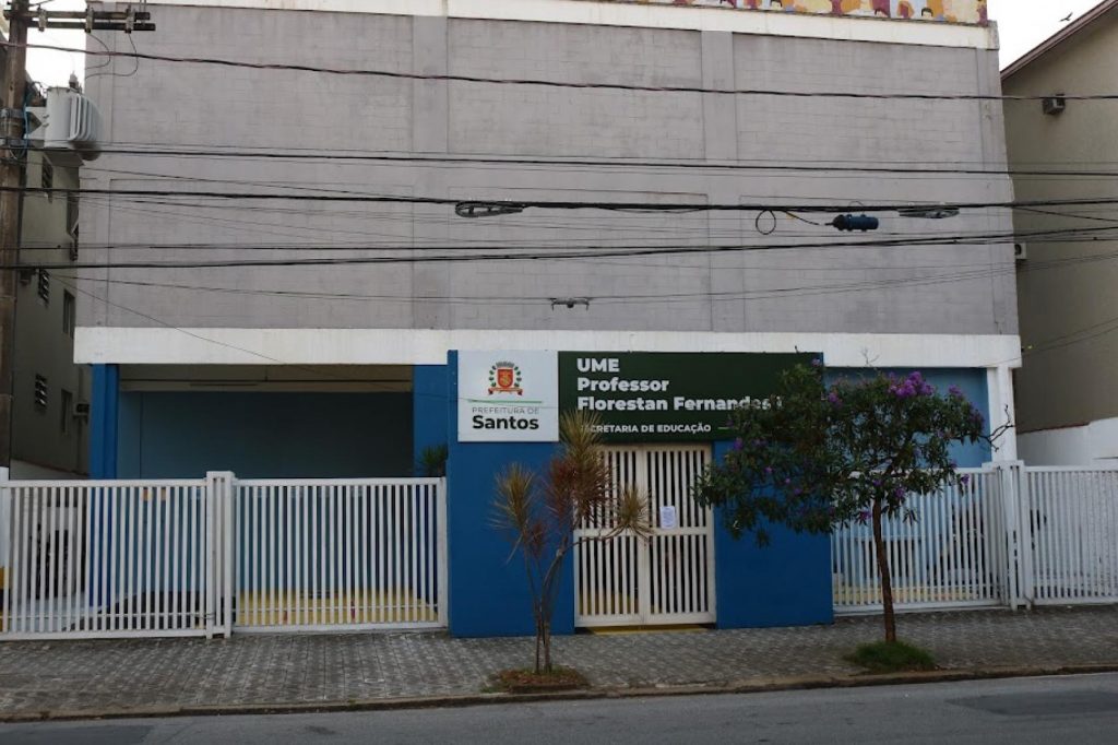 Santos abre nova escola para atendimento de alunos em período integral