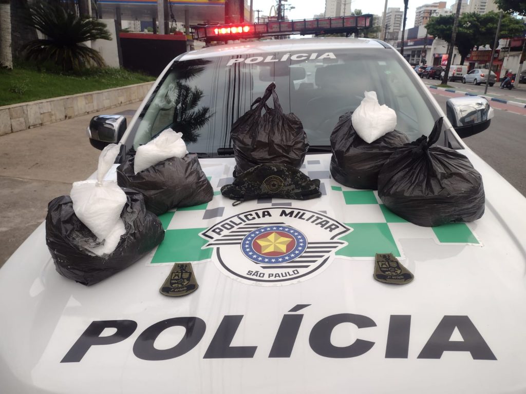 Polícia Militar Ambiental localiza 235 kg de drogas em Guarujá