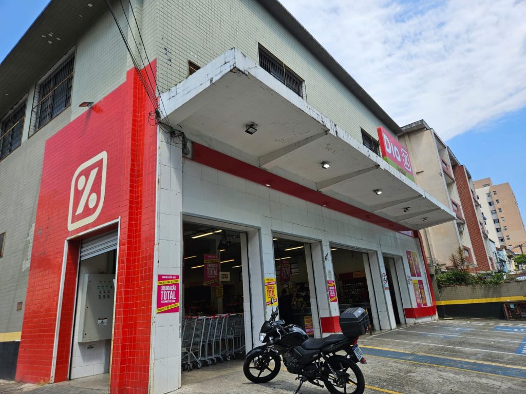 Após anunciar fechamento de lojas, Dia entra com pedido de recuperação judicial