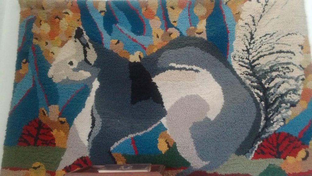 Esculturas, tapeçaria e vidro integram nova exposição em Santos