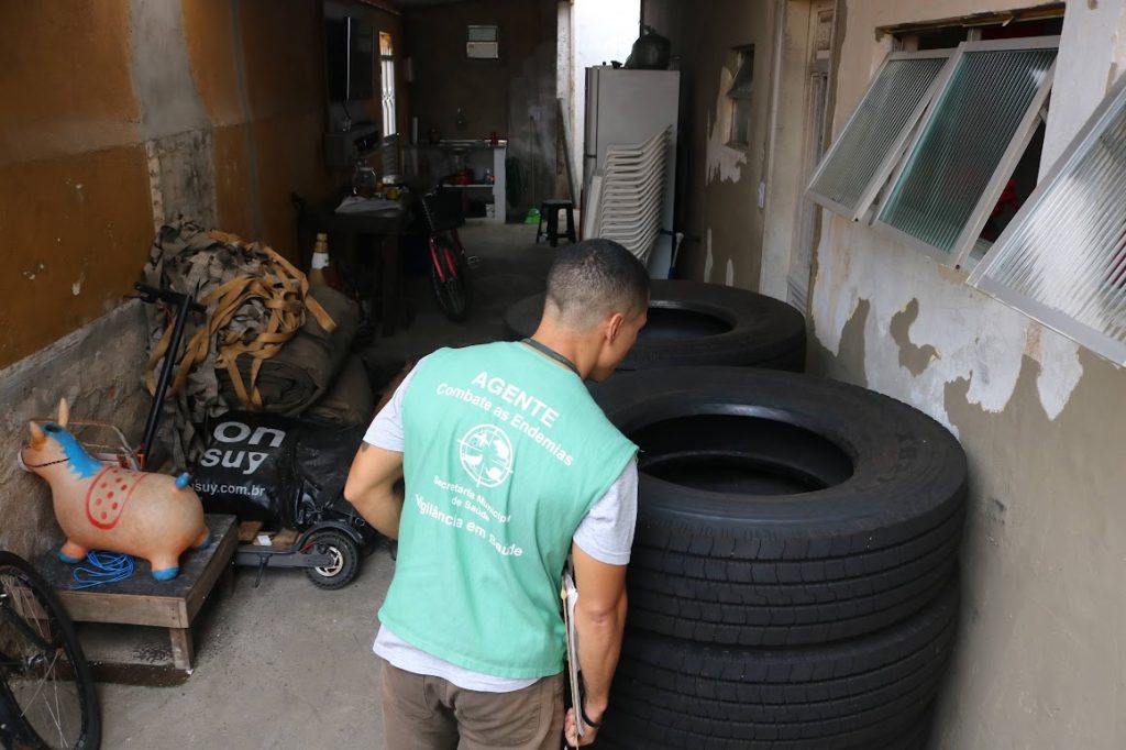 Mutirão contra o Aedes vistoria mais de 860 imóveis no São Manoel em Santos