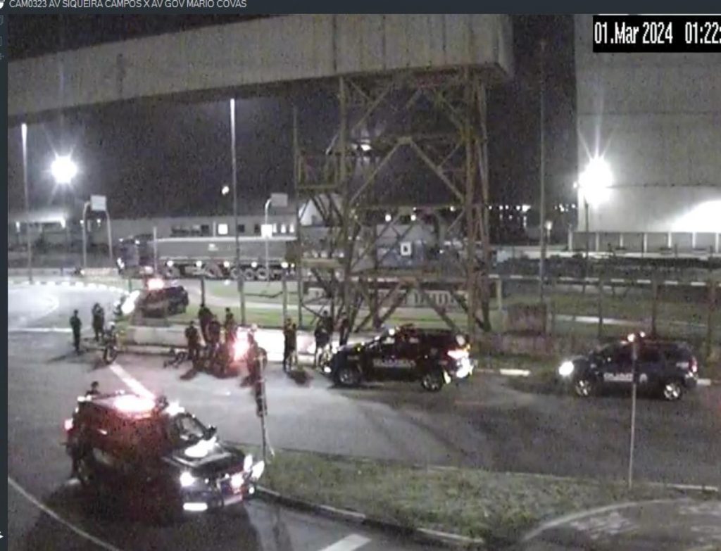 Após perseguição, guardas municipais flagram motociclistas com placas adulterada