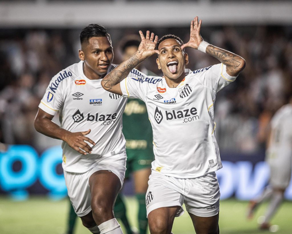 Santos vence o Palmeiras e sai na frente na final do Campeonato Paulista