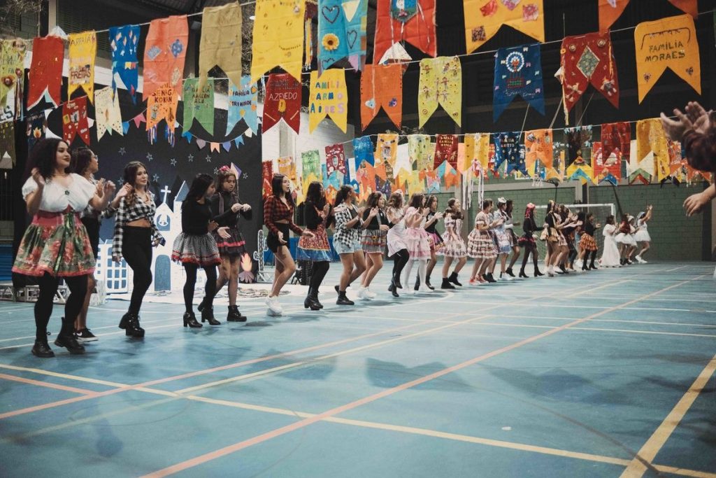 Clube dos Ingleses divulga data da tradicional Festa Junina em Santos