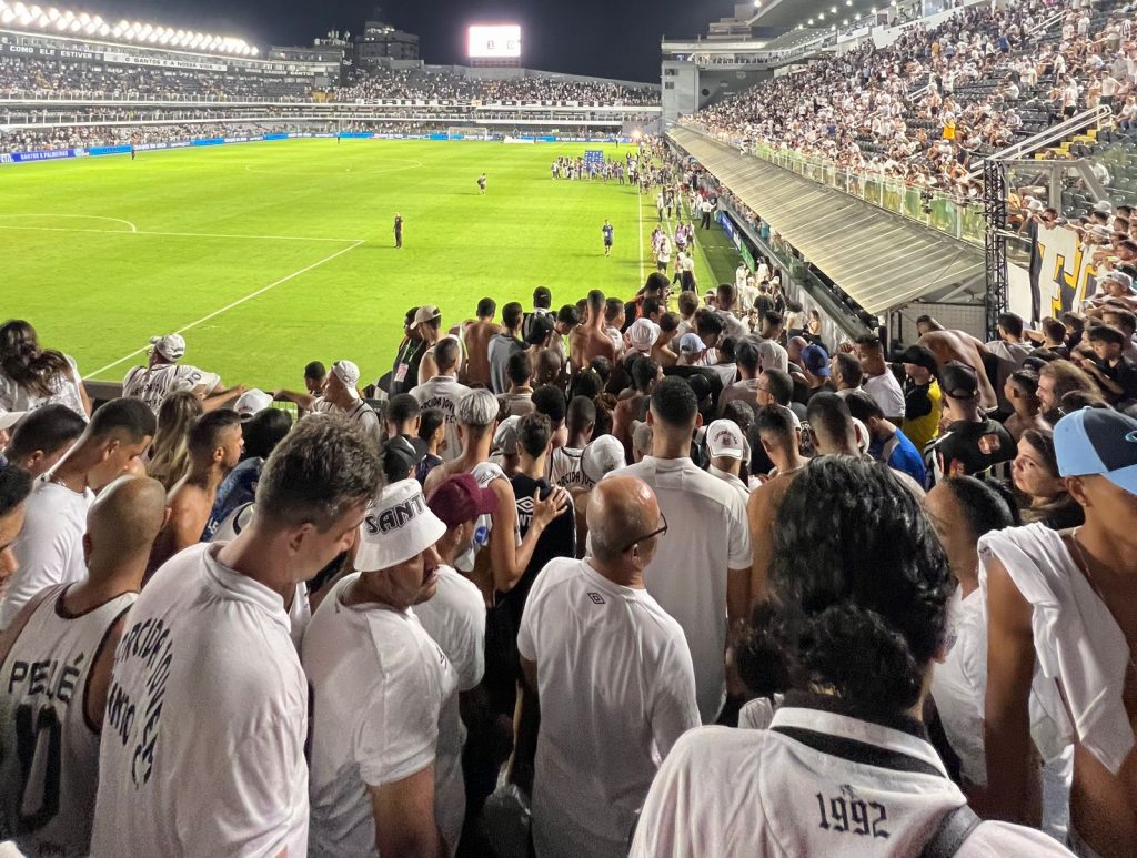Santos FC é autorizado pelo STJD a jogar com público