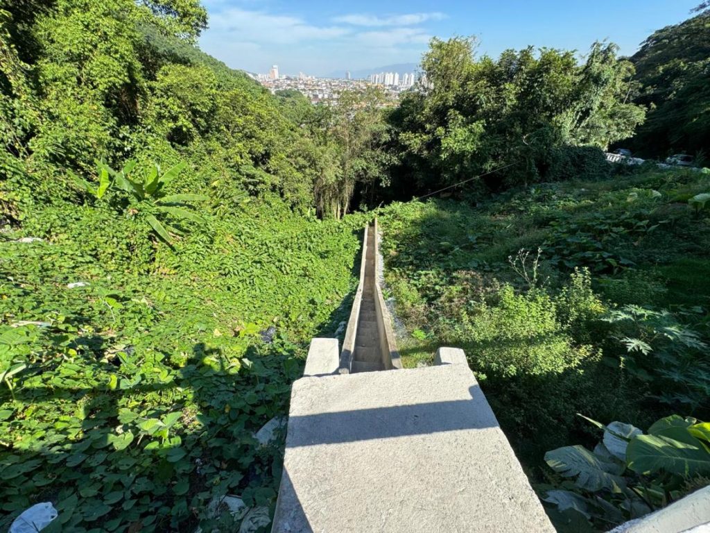 Concluída mais uma obra de contenção e drenagem em morro de Santos