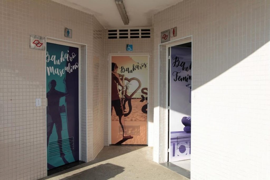 Licitação de limpeza de banheiros públicos é homologada e serviços retornam