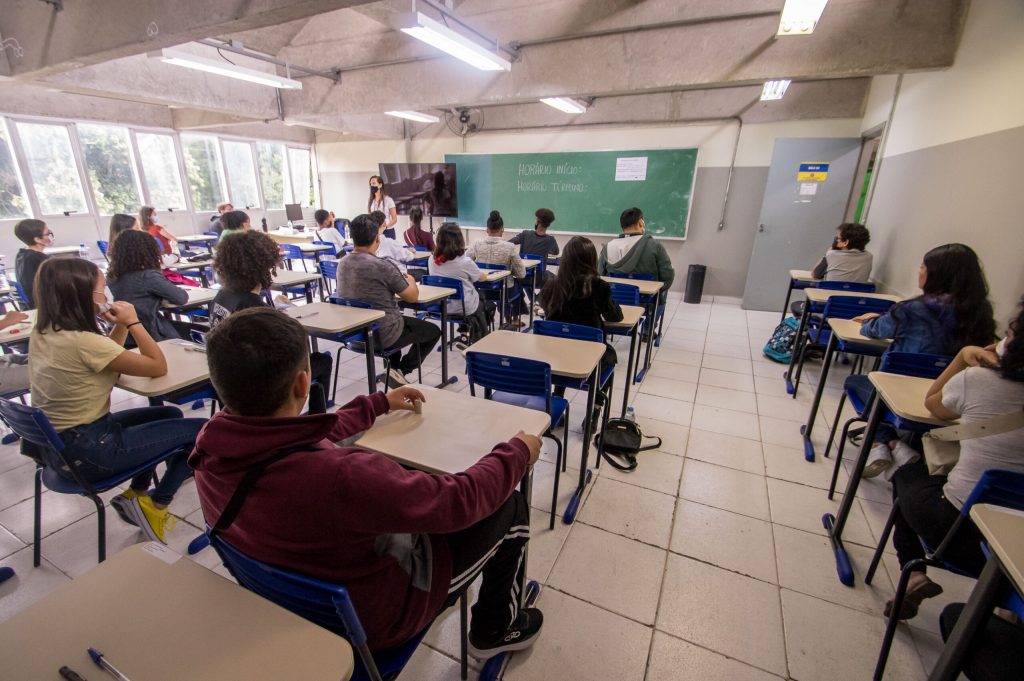 Vagas no ensino técnico da Educação de SP devem aumentar quase 140% em 2025