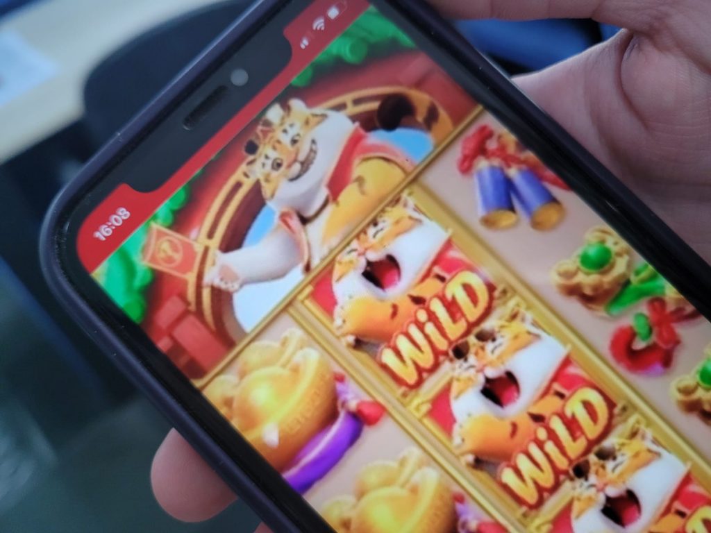 Governo intensifica esforços para combater compulsão em apostas online