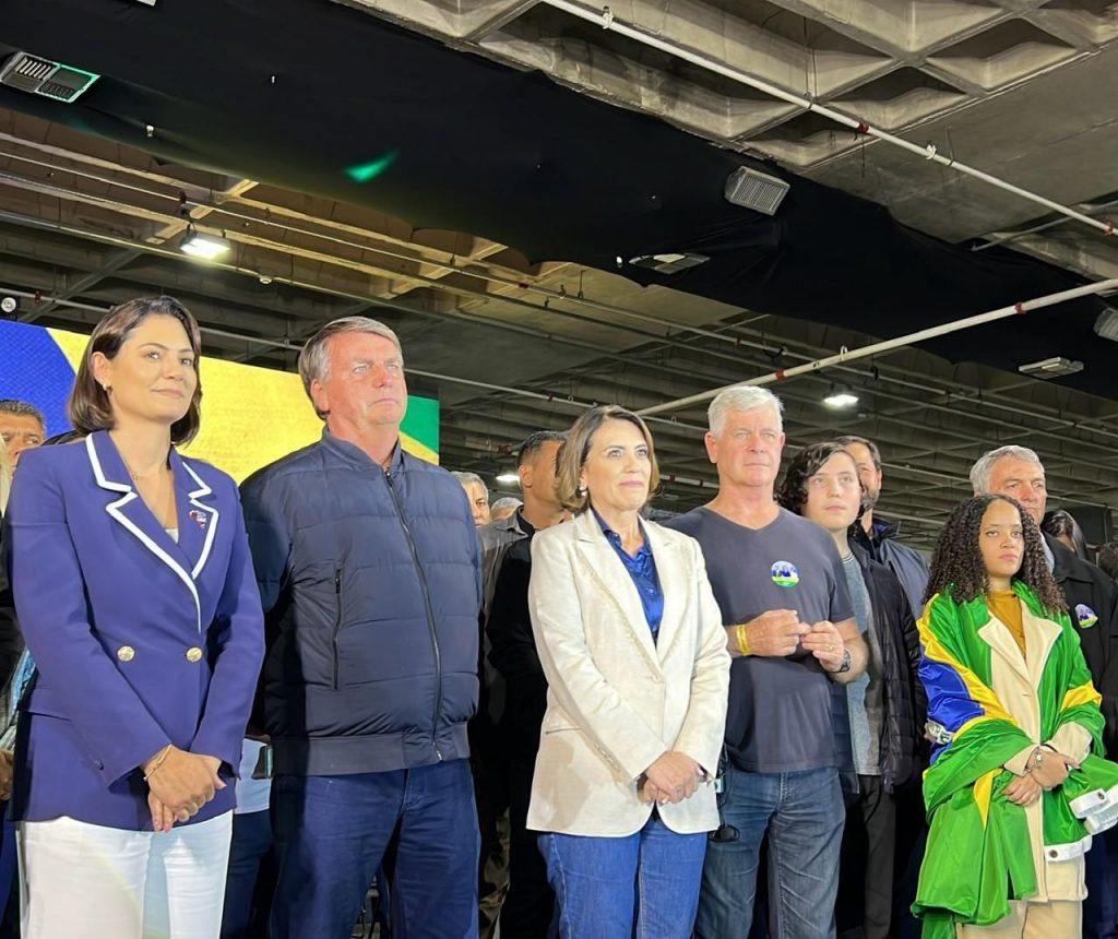 Bolsonaro lança pré candidatura de Rosana Valle à prefeitura de Santos