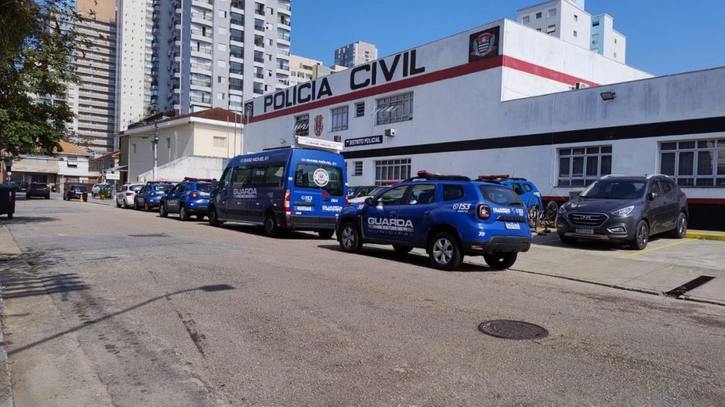 GCM de Santos captura mulher procurada por vários furtos a casas e lojas