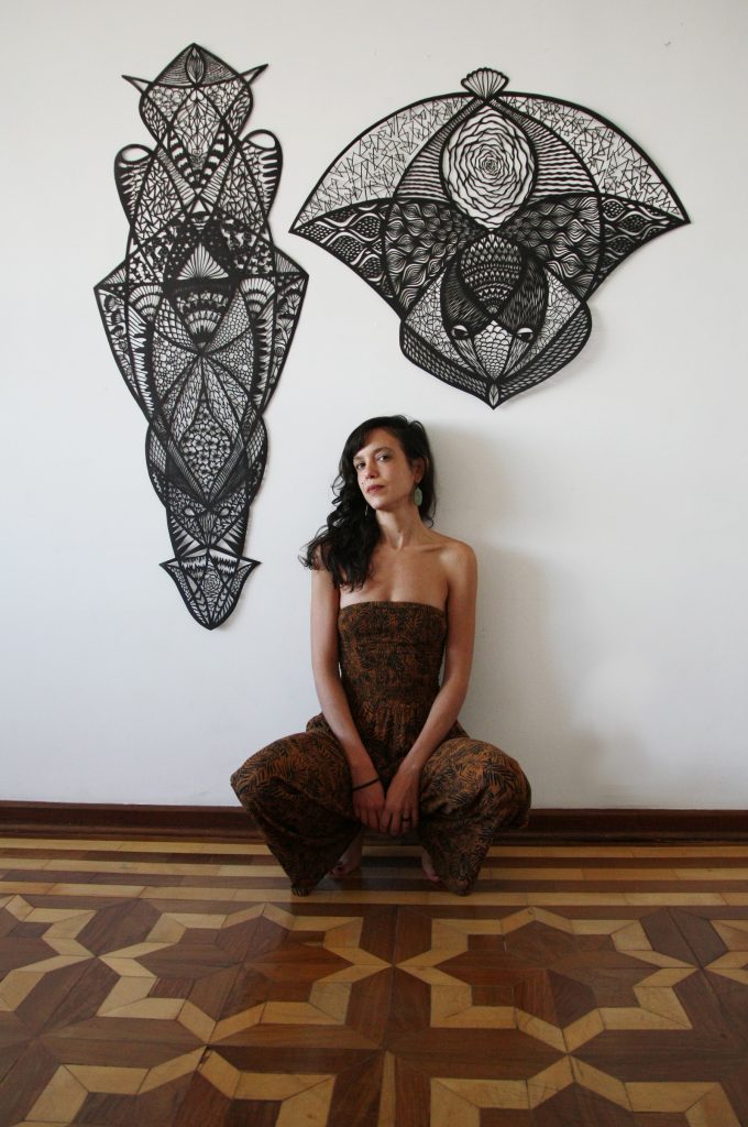 Renomada artista Ariádine Menezes ministrará aula gratuita de paper cutting