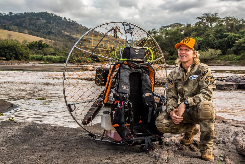Piloto Lu Marini faz palestra e exibição do Documento Rio Paraná  em Cubatão