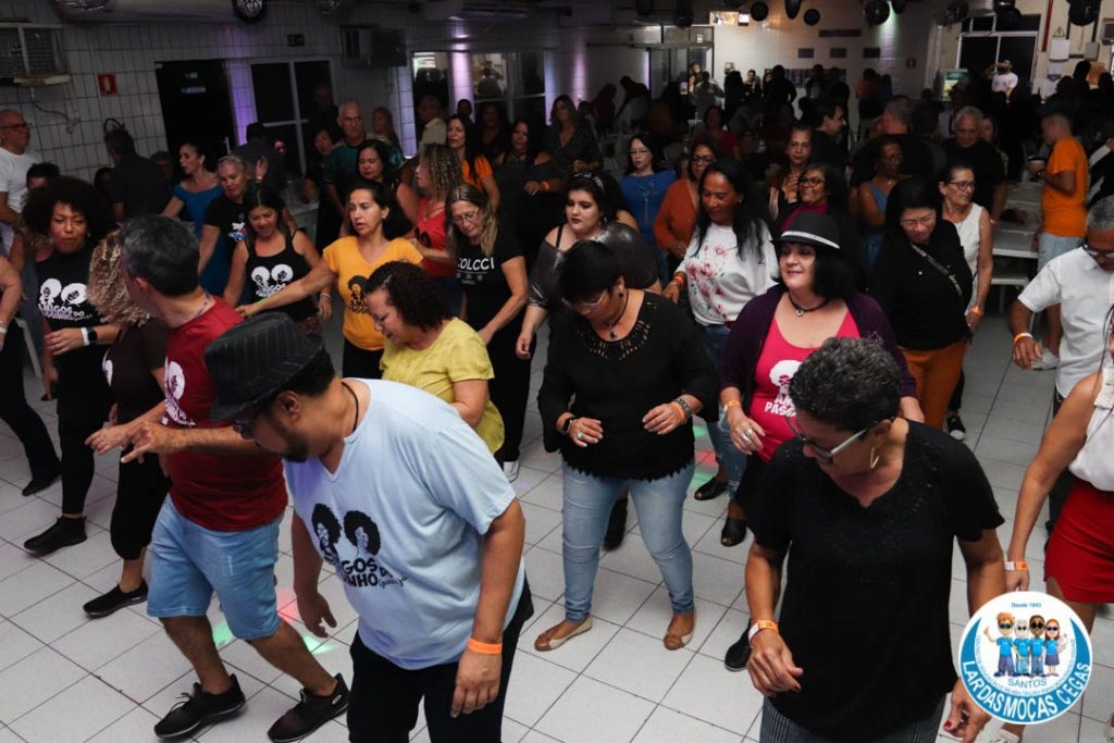 Lar das Moças Cegas apresenta a Noite do Flashback